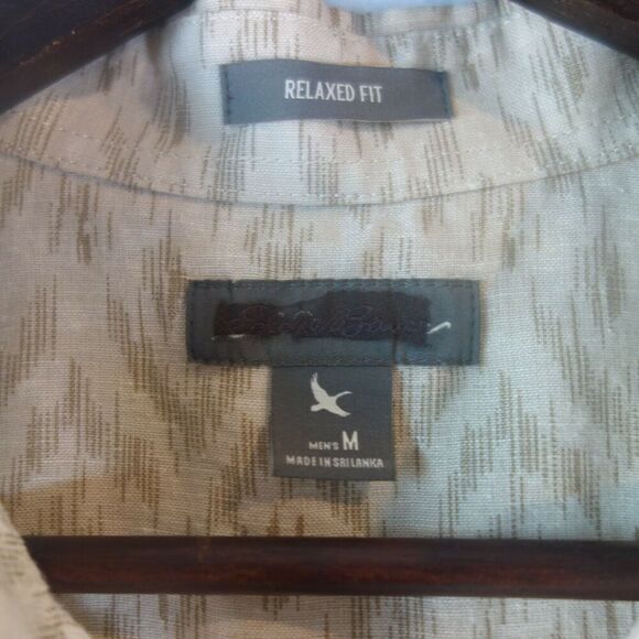 NEW Eddie Bauer Khaki Print Baja Short Sleeve Shirt Relaxed Fit Men's Medium - Picture 4 of 8